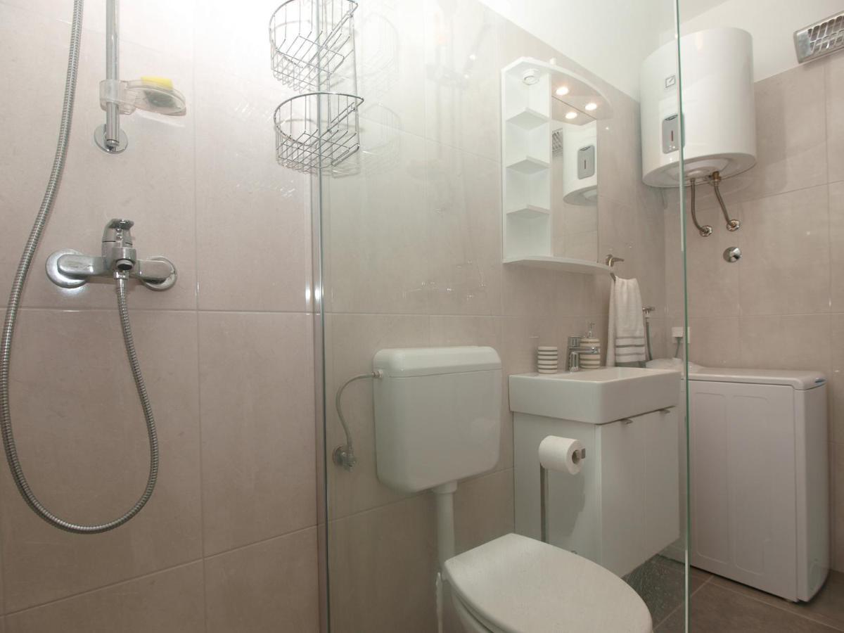 Apartment Florinda 2091 พูลา ภายนอก รูปภาพ