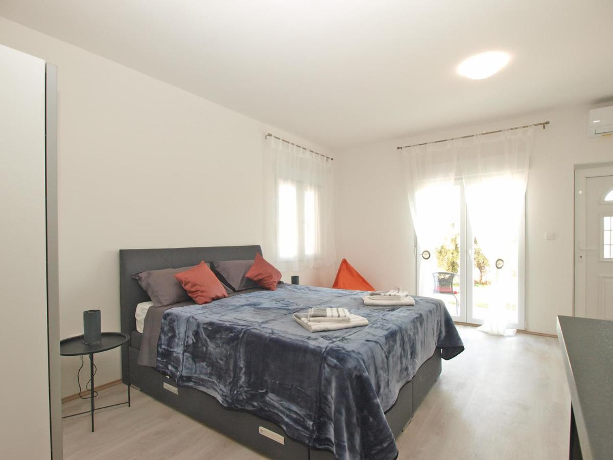 Apartment Florinda 2091 พูลา ภายนอก รูปภาพ